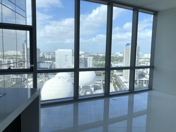 Paramount Miami Worldcenter, 851 NE 1st Ave #2002, Miami, Florida 33132, image 2