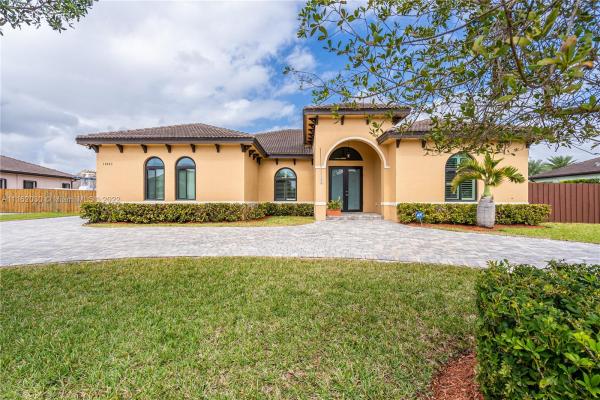 13067 SW 211th Ter, Unincorporated Dade County, Florida 33177, image 2