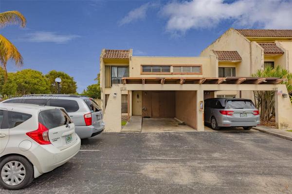 Spanish Villas, 6518 Kendale Lakes Dr #810, Kendale Lakes, Florida 33183, image 2