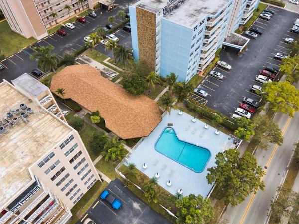 Meadowbrook Towers, 500 NE 12th Ave #706, Hallandale Beach, Florida 33009, image 2