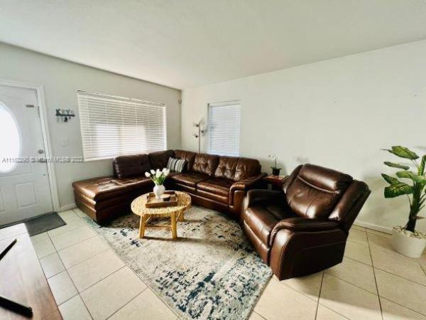 North Miami Beach No HOA, 15611 NE 15th Ct, North Miami Beach, Florida 33162, image 2