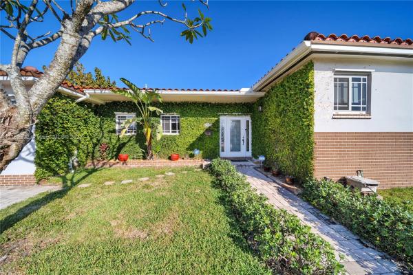Westchester Residential, 2201 SW 84th Ave, Westchester, Florida 33155, image 1