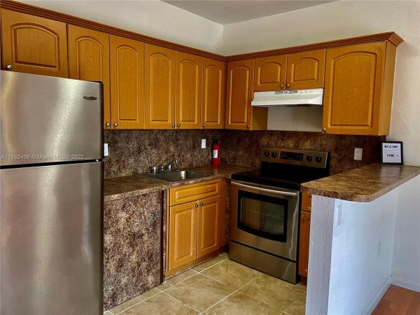 Floral Heights, 2115 NW 56th St, Brownsville, Florida 33142, image 2