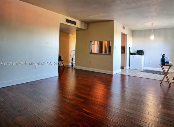 Hollywood, Florida 33024, image 1