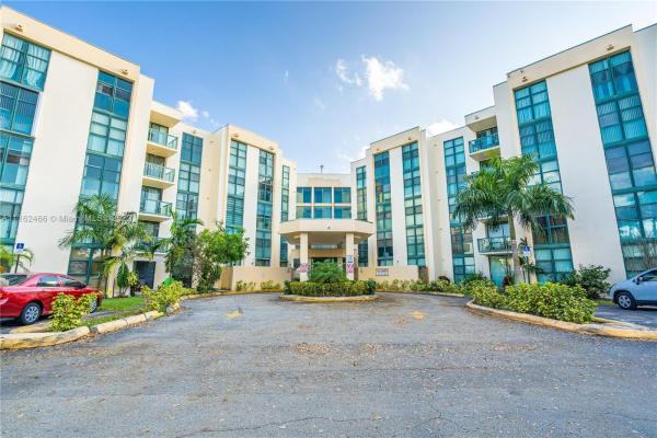 Coral Towers, 2075 SW 122nd Ave #216, Tamiami, Florida 33175, image 2