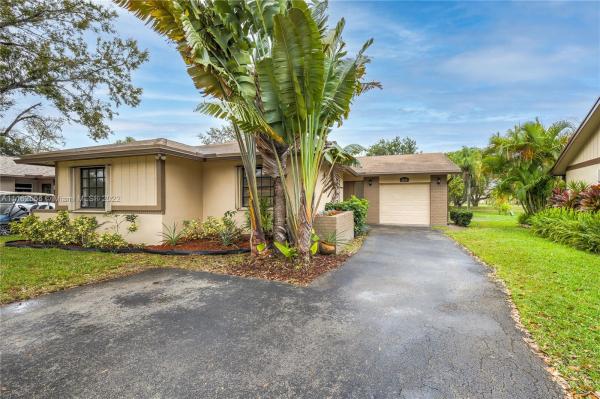 Nova Village, 2223 Nova Village Dr, Davie, Florida 33317, image 1