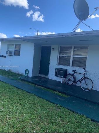 Oak Acres, 410 SW 9th Ave, Hallandale Beach, Florida 33009, image 1