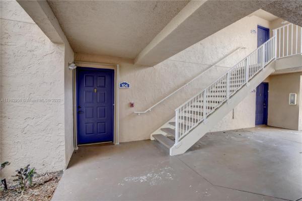 Royal Palm Place At The Hammocks, 15771 SW 106th Ter #104, The Hammocks, Florida 33196, image 2