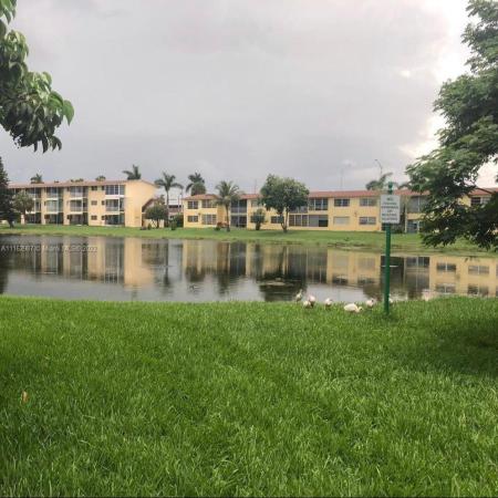 Biscayne Lake Gardens, 20200 NE 27th Ct #32, Aventura, Florida 33180, image 1