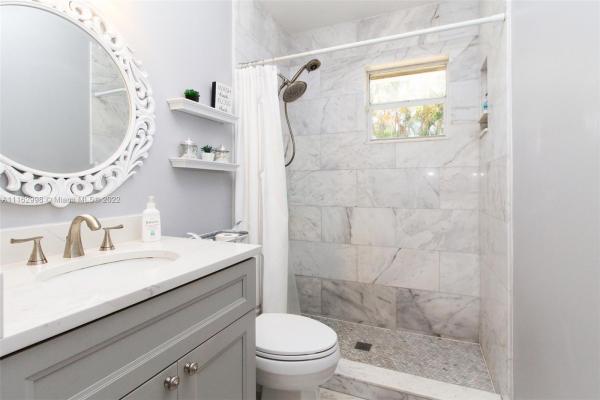 Santona, 6565 Santona St #B5, Coral Gables, Florida 33146, image 1