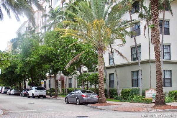 Regent Park At Young Circle, 1919 Van Buren St #312A, Hollywood, Florida 33020, image 2