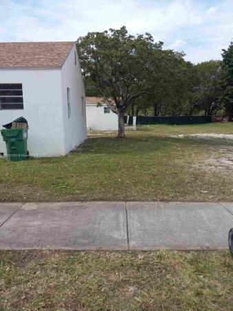 Victoria Manor, 7728 NW 17th Pl, Gladeview, Florida 33147, image 2