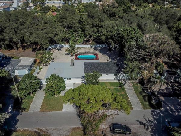 Arch Creek Estates, 1675 NE 145th St, Golden Glades, Florida 33181, image 2
