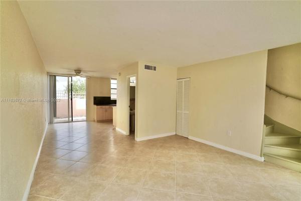 Lee Park, 5958 SW 68th St #113, South Miami, Florida 33143, image 2