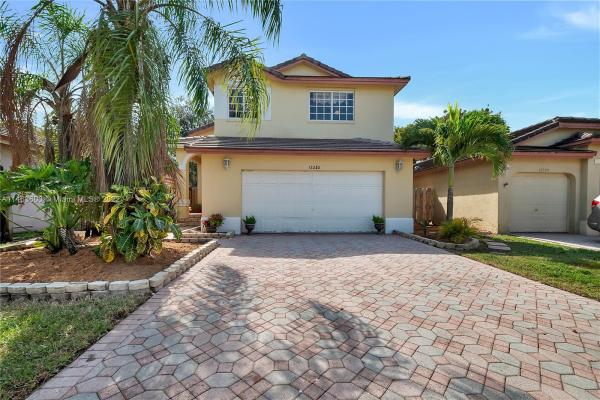 Bonita Lakes, 12230 SW 137th Ter, Three Lakes, Florida 33186, image 2