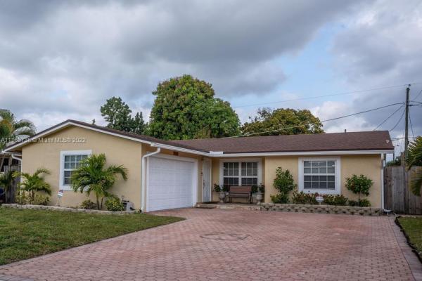 West Deerfield Beach, 3265 SW 1st Ct, Deerfield Beach, Florida 33442, image 2
