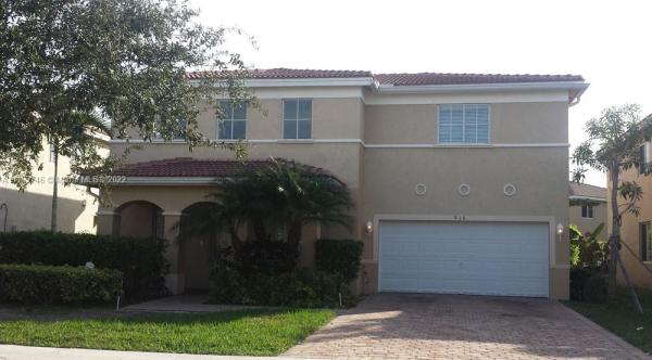 Sport Acres, 916 NW 206th St, Miami Gardens, Florida 33169, image 1