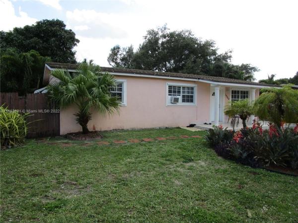 Ives Estates Residential, 1300 NE 211th St, Ives Estates, Florida 33179, image 2
