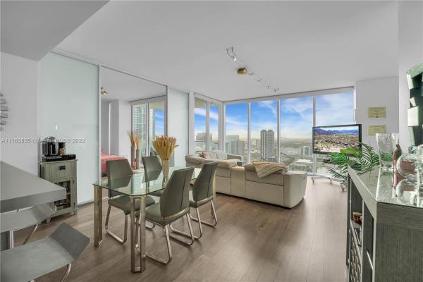 Ten Museum Park Residential, 1040 Biscayne Blvd #2207, Miami, Florida 33132, image 2