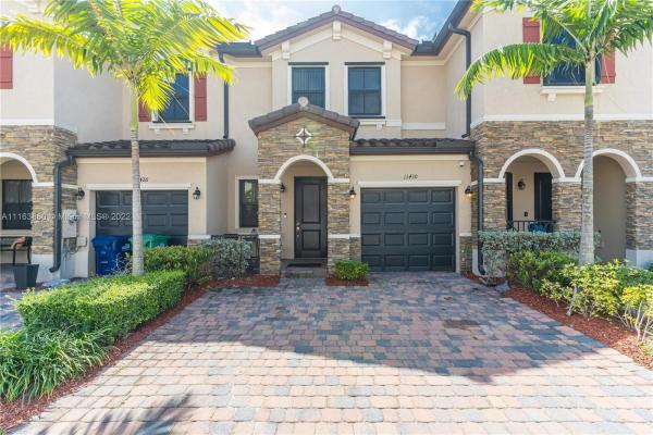 Artesa At Coco Palm Estates, 11430 SW 252nd Ter #11430, Princeton, Florida 33032, image 2