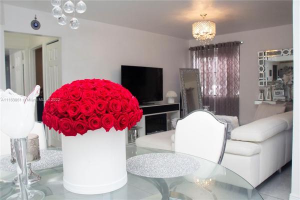 The Provinces Of Pierpointe At Pembroke Lakes, 11553 NW 10th St, Pembroke Pines, Florida 33026, image 2