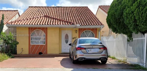 Michelle Jardins, 2140 W 55th St, Hialeah, Florida 33016, image 1
