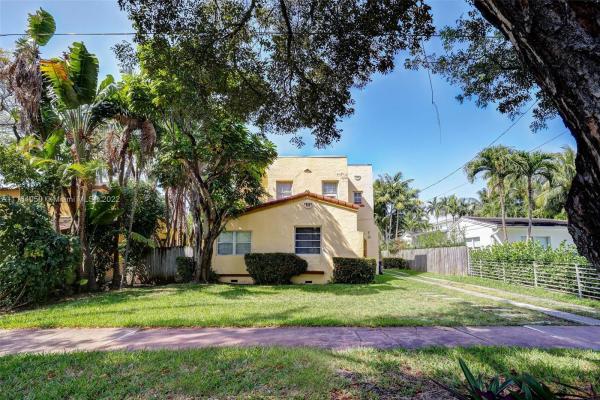 Sunset Lake, 3010 Alton Rd, Miami Beach, Florida 33140, image 2