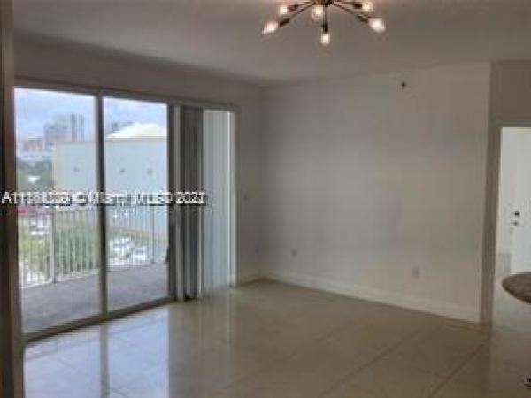 Downtown Dadeland, 7280 SW 90th St #303, Kendall, Florida 33156, image 2