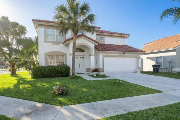 Hidden Lake, 10646 Lake Oak Way, Boca Raton, Florida 33498, image 2