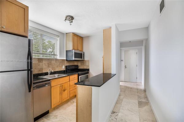 Havanah Roads, 1025 SW 7th Ave #9, Miami, Florida 33130, image 2