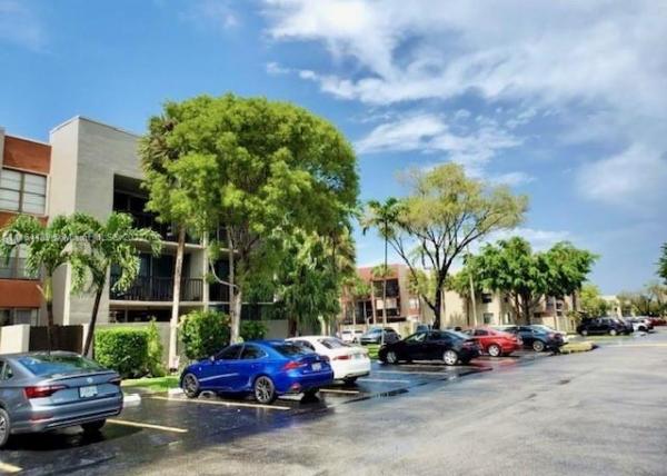 Gardens Of Kendall South, 10875 SW 112th Ave #316, Kendall, Florida 33176, image 2