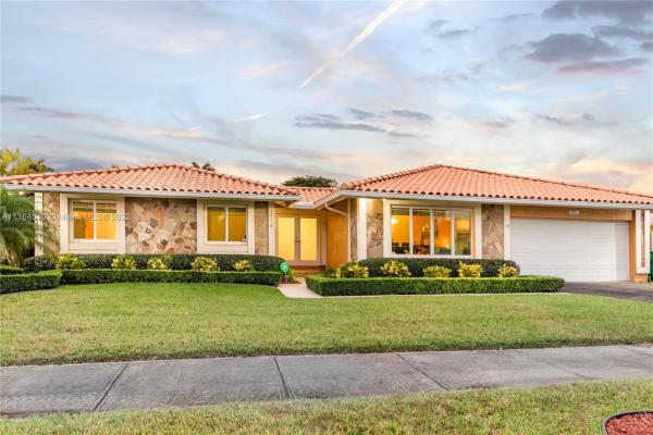 Kendall Place, 12110 SW 95th St, The Crossings, Florida 33186, image 2