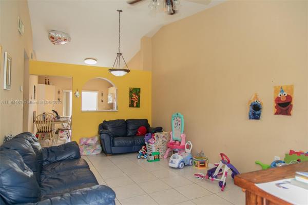 San Marco Villas, 6962 NW 179th St #211-6, Hialeah, Florida 33015, image 1
