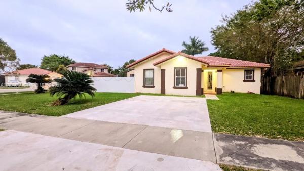 Abel Homes At Cambridge Estates, 27913 SW 136th Pl, Three Lakes, Florida 33032, image 2