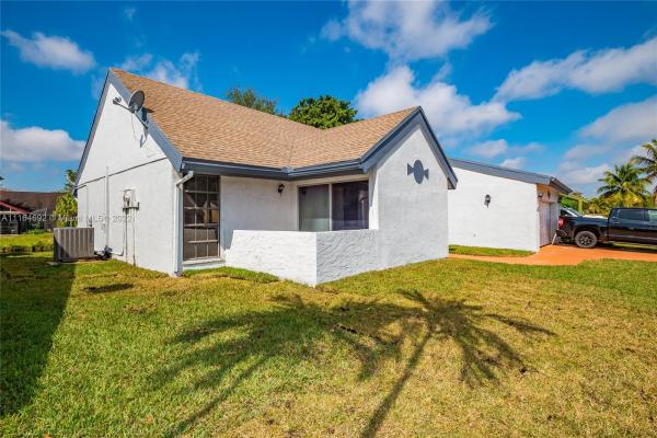 Turtle Bay, 2640 Azalea Ave, Miramar, Florida 33025, image 2