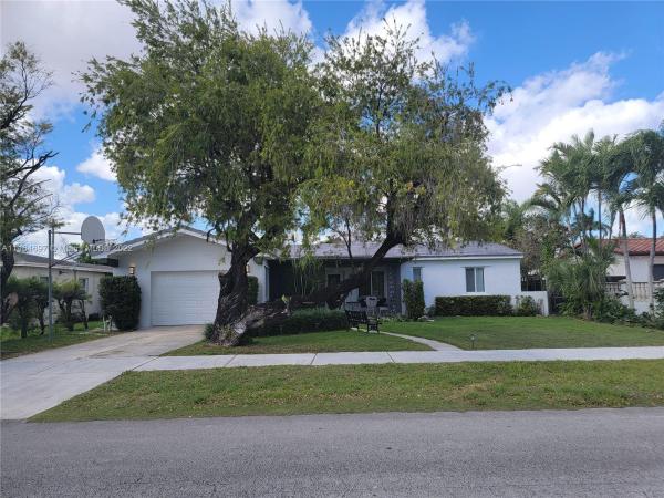 Tropical Gardens, 8351 SW 38th St, Westchester, Florida 33155, image 2