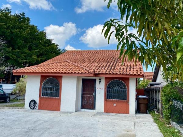 Michelle Jardins, 2147 W 53rd St, Hialeah, Florida 33016, image 1