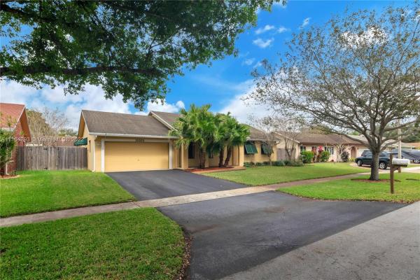 Tanglewood, 10203 SW 49th Pl, Cooper City, Florida 33328, image 1
