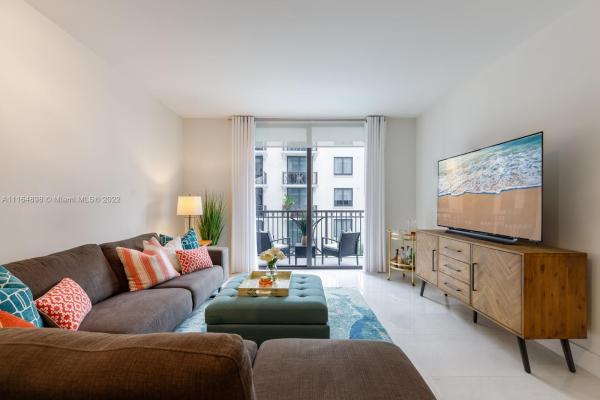 Merrick Manor, 301 Altara Ave #606, Coral Gables, Florida 33146, image 2