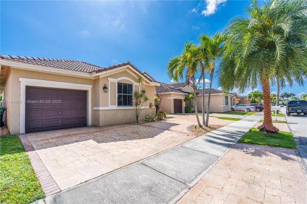 Spanish Lakes, 7952 NW 198th St, Hialeah, Florida 33015, image 2