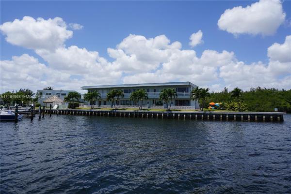 The Fairmont House, 2700 NE 135th St #3, North Miami, Florida 33181, image 1