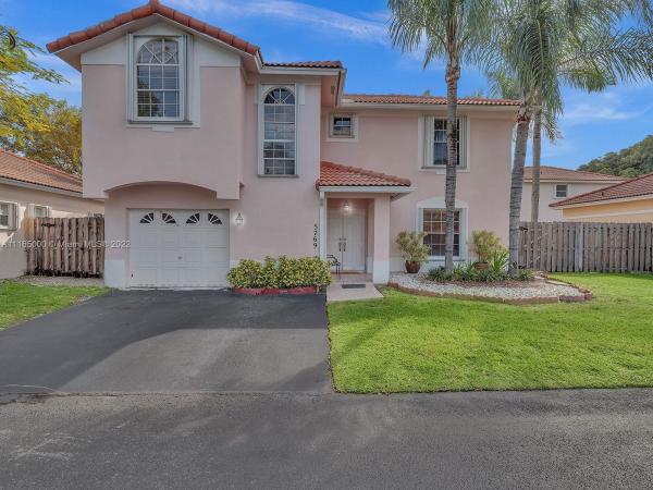 Patio Homes Of Doral Pines, 5769 NW 98th Pl, Doral, Florida 33178, image 1