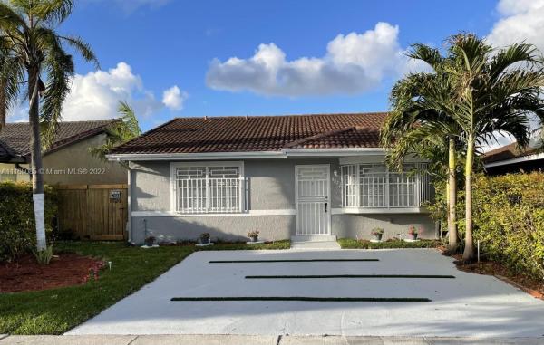 Maria Luisa Estates, 9073 NW 117th St, Hialeah Gardens, Florida 33018, image 2