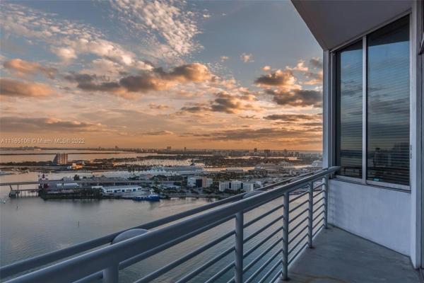 One Miami East, 335 S Biscayne Blvd #LPH08, Miami, Florida 33131, image 2