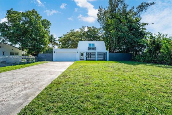 590 N Biscayne River Dr, Golden Glades, Florida 33169, image 2