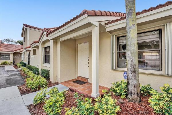 Villa Homes At The Moors, 6026 NW 172nd Terr Cir #6026, Country Club, Florida 33015, image 2