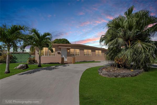 Lee Manor, 3040 SW 105th Ct, University Park, Florida 33165, image 1