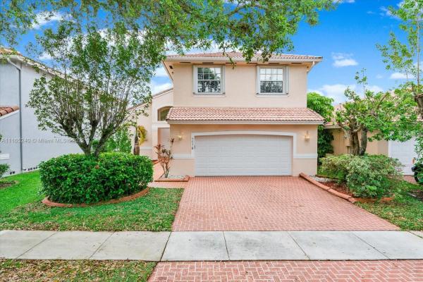 Gardens At Huntington, 5031 SW 150th Ave, Miramar, Florida 33027, image 2