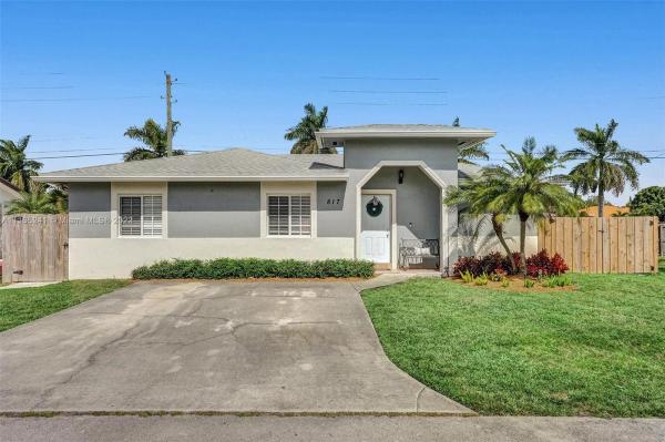 Villas Of Palm Bay, 817 SW 7th Ter, Florida City, Florida 33034, image 1