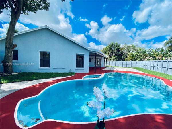 Palm Gate, 5000 SW 12th St, Margate, Florida 33068, image 1
